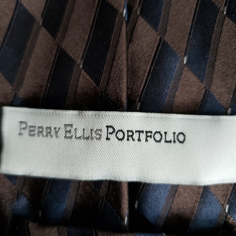 Perry Ellis Portfolio Neck Tie